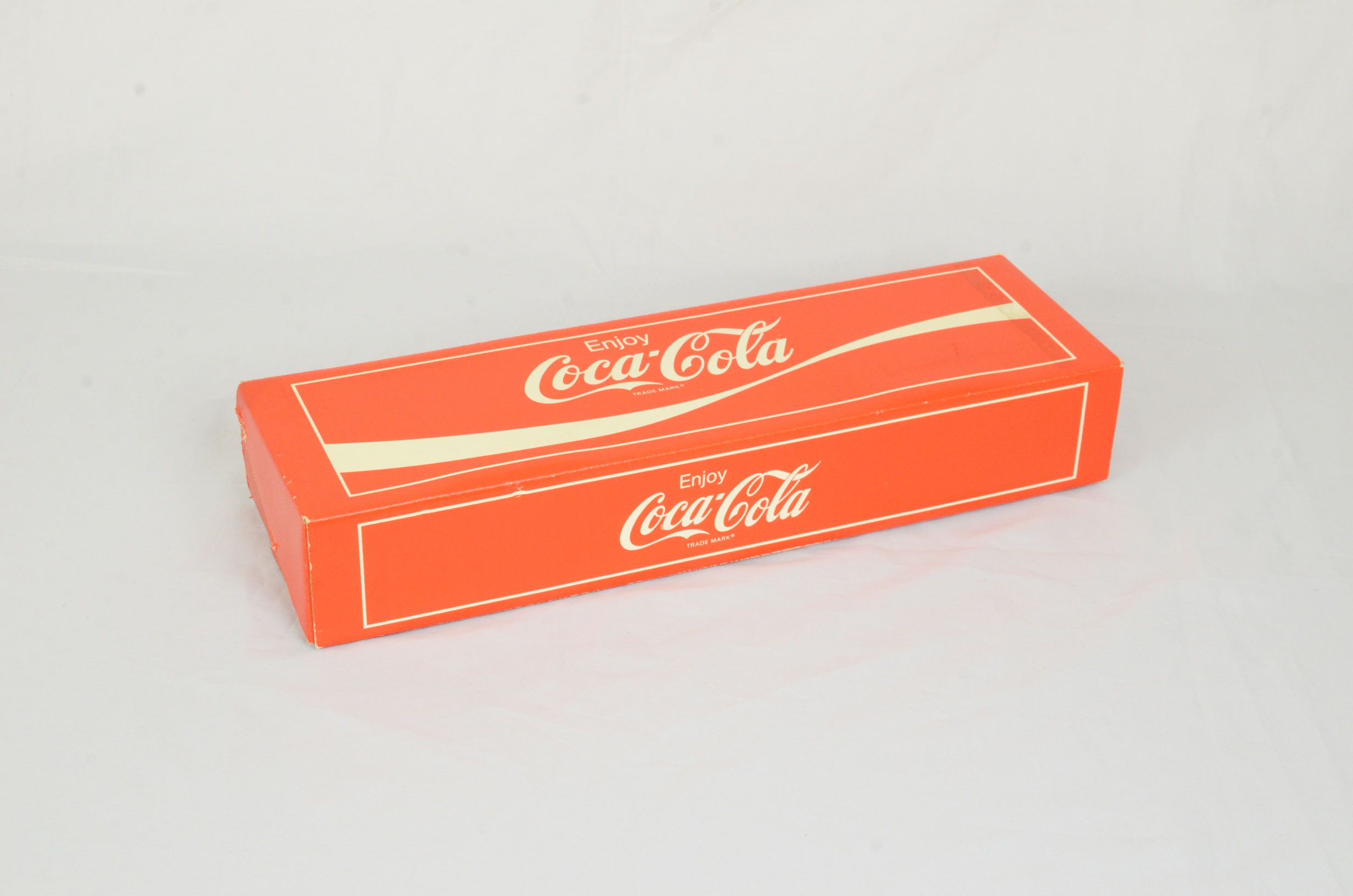A set of 6 Coca-Cola cans from 1988 Olympics