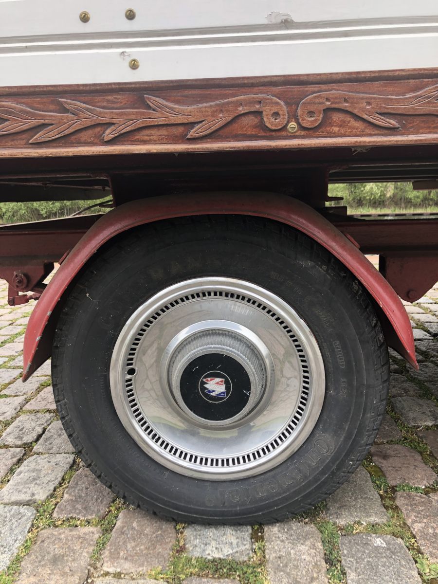 Original Gipsy Wagon from 1995 with Beautiful Wood Carvings