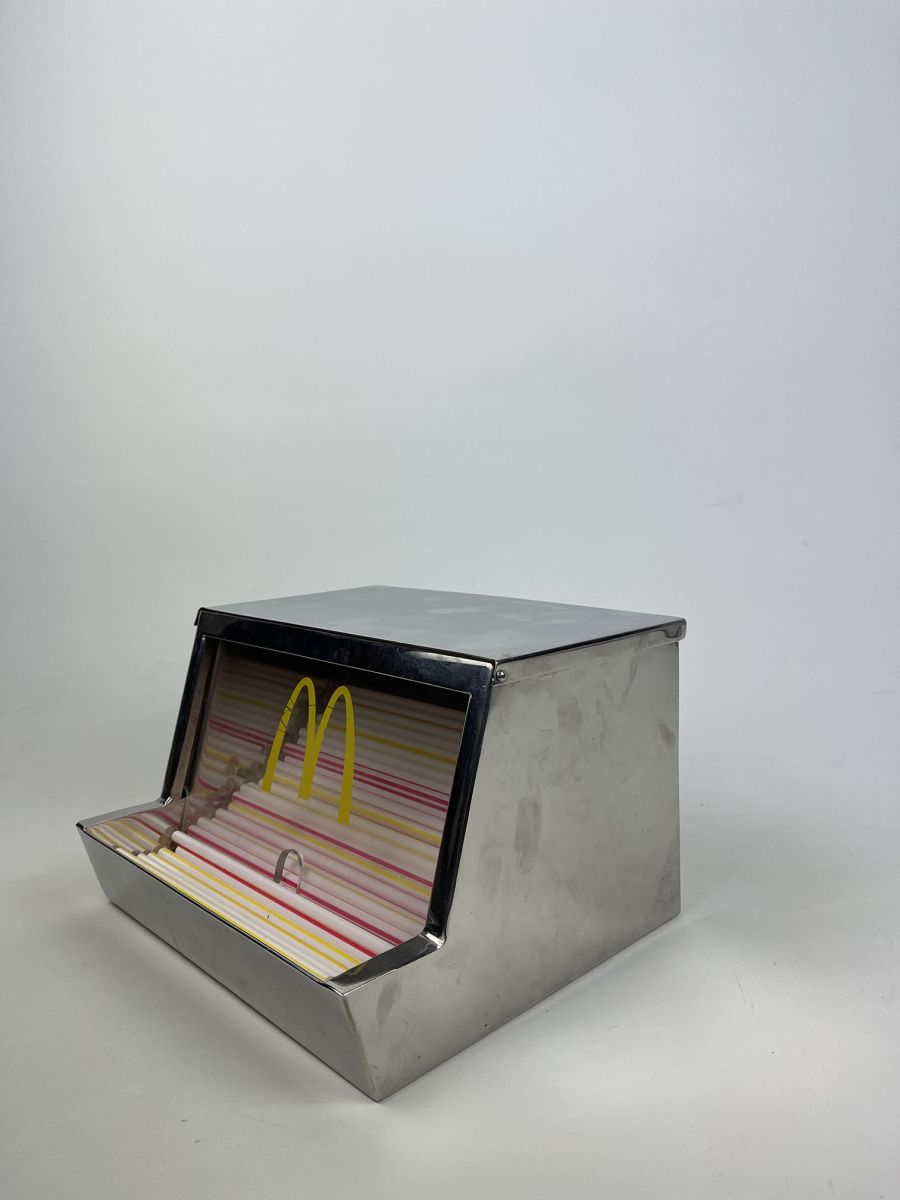 MCDONALD'S: German franchises jettison plastic lids, straws