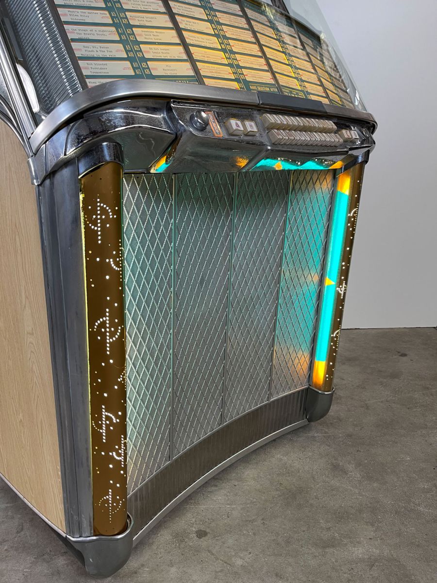 1957 Wurlitzer 2104 Jukebox