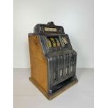 German Tura Heros D Mechanical Slot Machine ca. 1930-1950